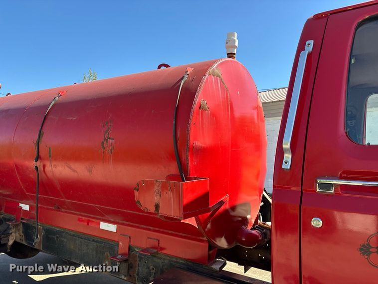 image for item FG0640 1997 Ford tanker fire truck