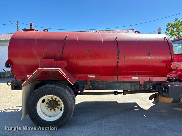 image for item FG0640 1997 Ford tanker fire truck