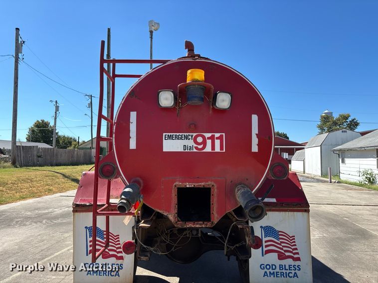 image for item FG0640 1997 Ford tanker fire truck