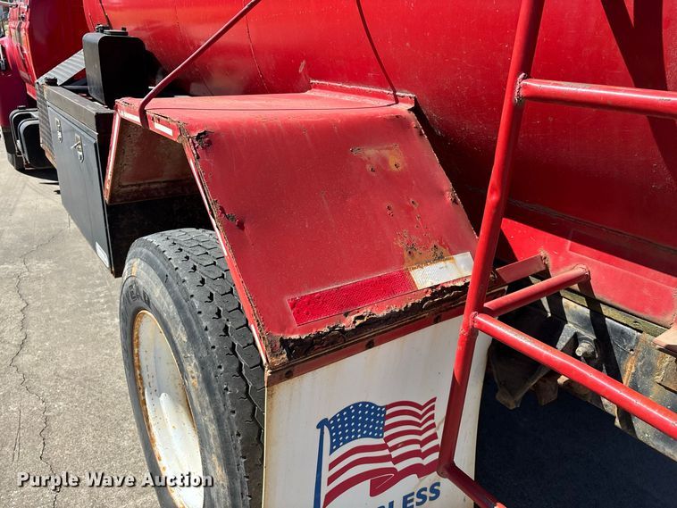 image for item FG0640 1997 Ford tanker fire truck