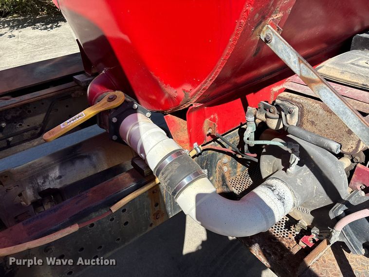 image for item FG0640 1997 Ford tanker fire truck