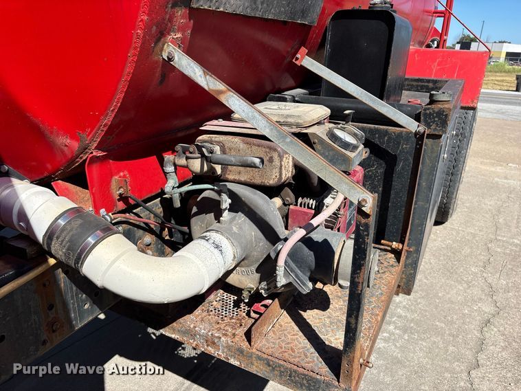 image for item FG0640 1997 Ford tanker fire truck