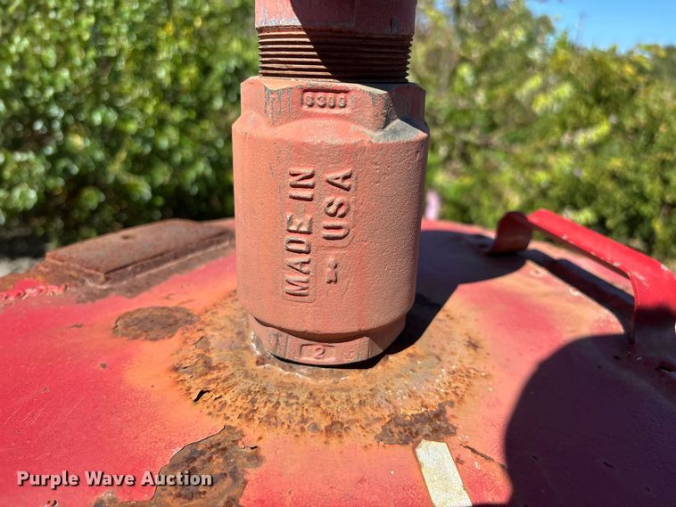 image for item FG0640 1997 Ford tanker fire truck