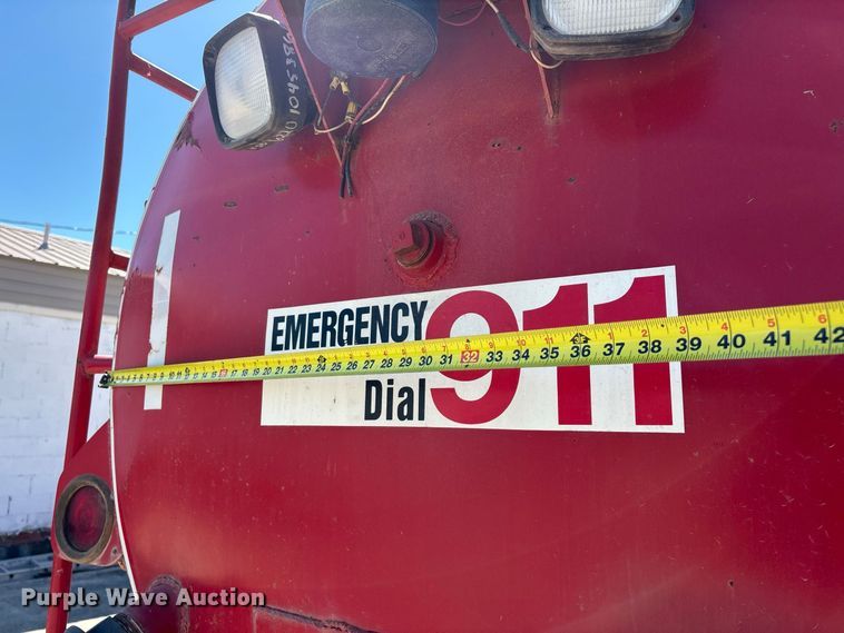image for item FG0640 1997 Ford tanker fire truck