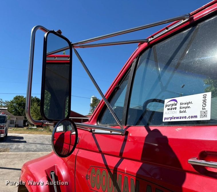 image for item FG0640 1997 Ford tanker fire truck