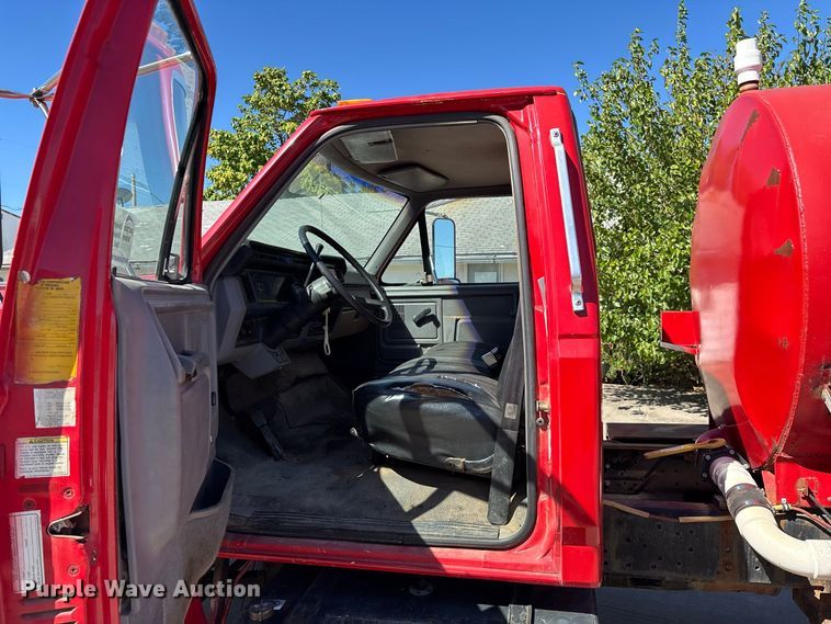 image for item FG0640 1997 Ford tanker fire truck