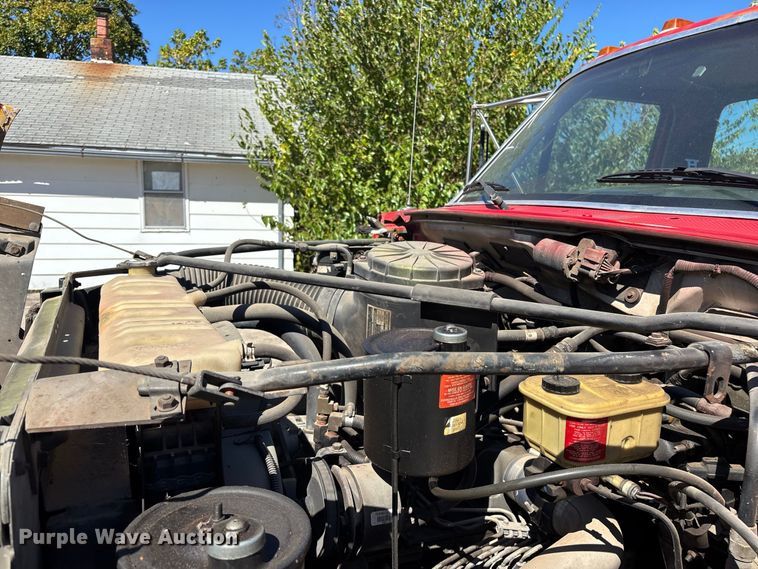 image for item FG0640 1997 Ford tanker fire truck
