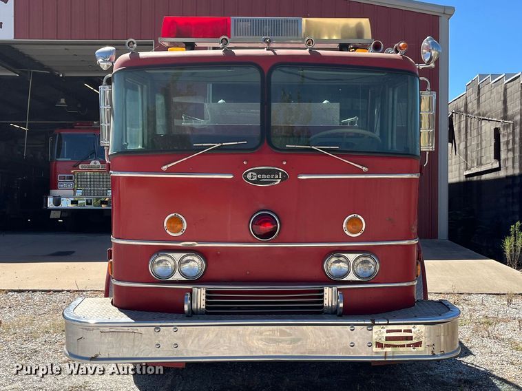 image for item FG0642 1971 International Harvester General C0-8190 pumper fire truck