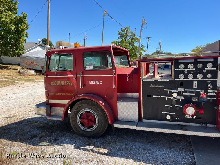 image for item FG0642 1971 International Harvester General C0-8190 pumper fire truck