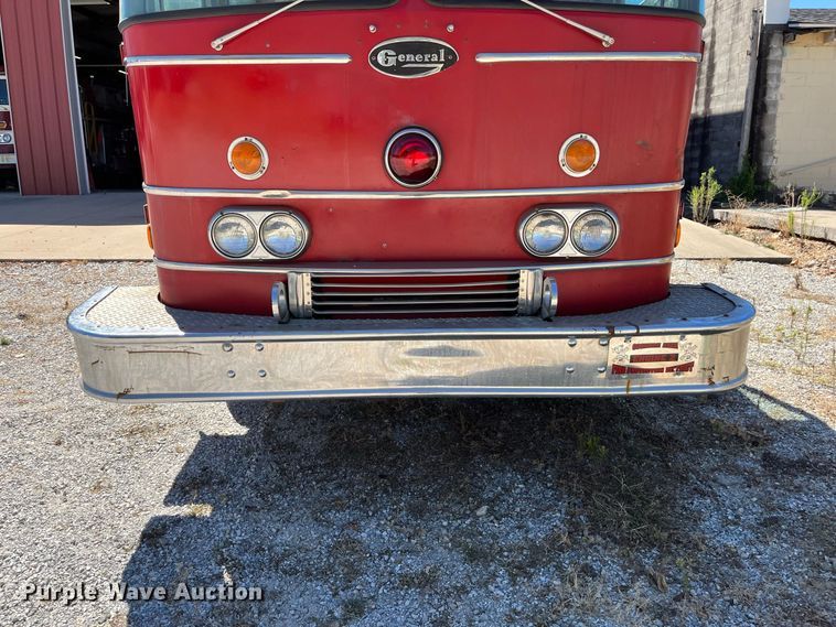 image for item FG0642 1971 International Harvester General C0-8190 pumper fire truck