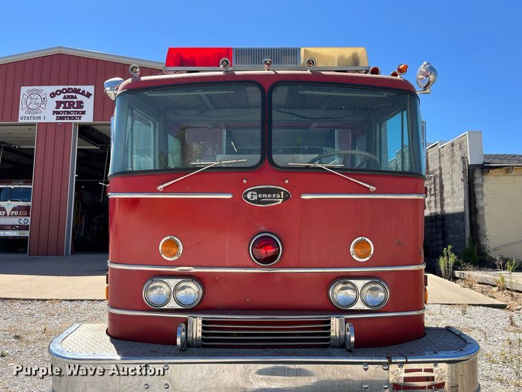image for item FG0642 1971 International Harvester General C0-8190 pumper fire truck
