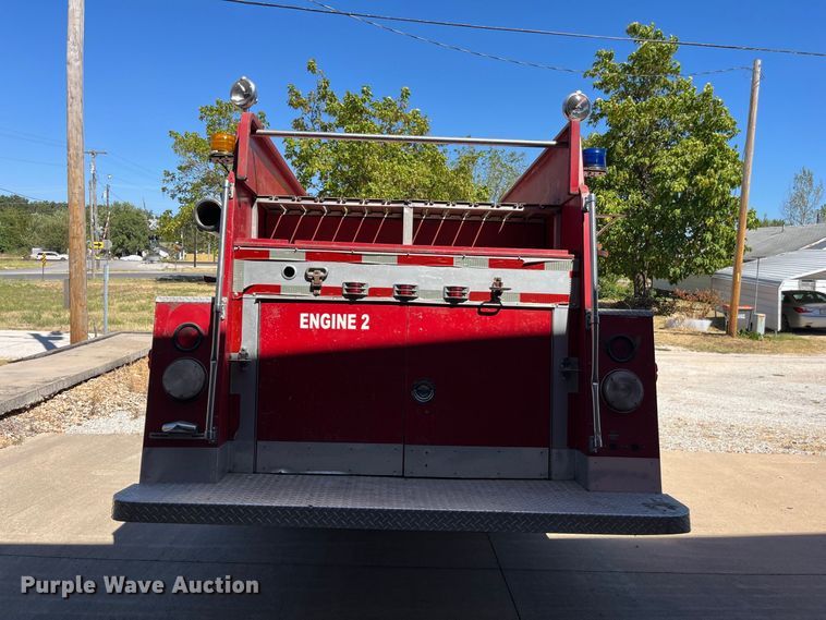 image for item FG0642 1971 International Harvester General C0-8190 pumper fire truck