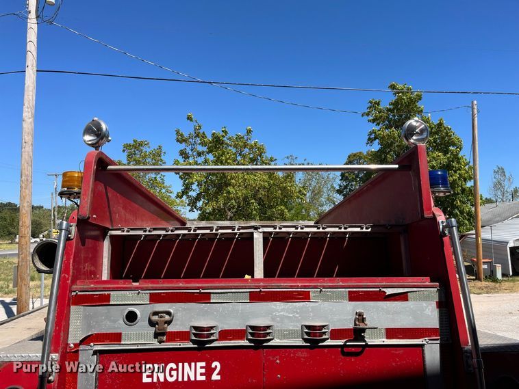 image for item FG0642 1971 International Harvester General C0-8190 pumper fire truck