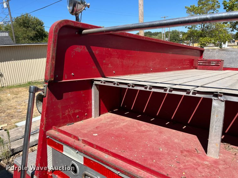 image for item FG0642 1971 International Harvester General C0-8190 pumper fire truck