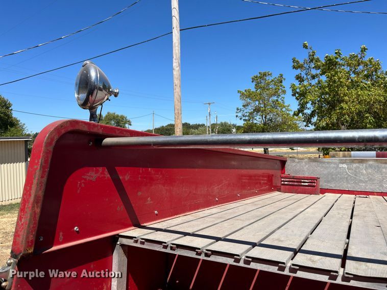image for item FG0642 1971 International Harvester General C0-8190 pumper fire truck