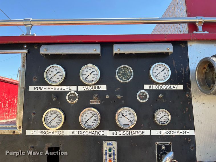 image for item FG0642 1971 International Harvester General C0-8190 pumper fire truck