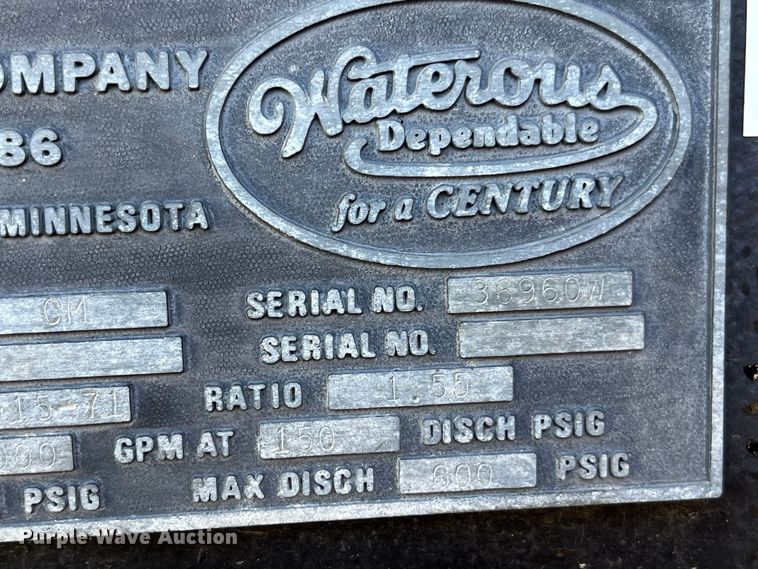image for item FG0642 1971 International Harvester General C0-8190 pumper fire truck