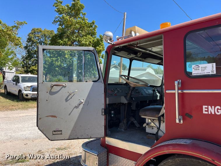 image for item FG0642 1971 International Harvester General C0-8190 pumper fire truck