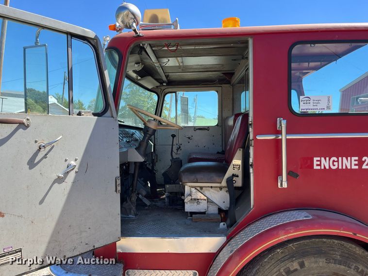 image for item FG0642 1971 International Harvester General C0-8190 pumper fire truck
