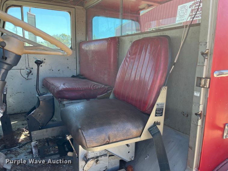 image for item FG0642 1971 International Harvester General C0-8190 pumper fire truck