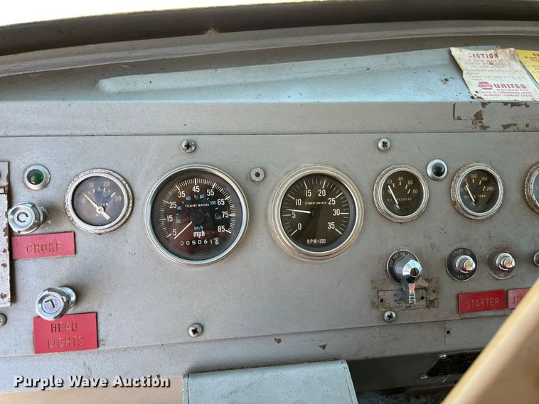 image for item FG0642 1971 International Harvester General C0-8190 pumper fire truck