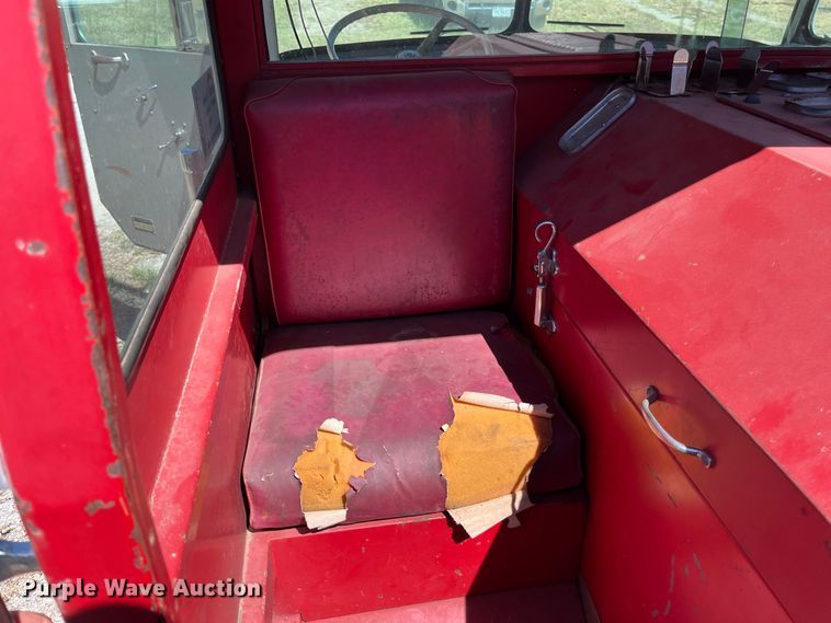 image for item FG0642 1971 International Harvester General C0-8190 pumper fire truck
