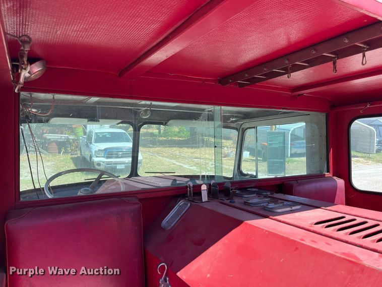 image for item FG0642 1971 International Harvester General C0-8190 pumper fire truck