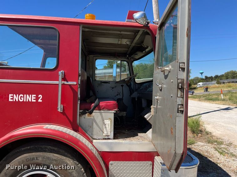 image for item FG0642 1971 International Harvester General C0-8190 pumper fire truck