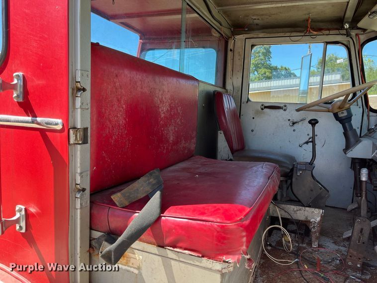 image for item FG0642 1971 International Harvester General C0-8190 pumper fire truck