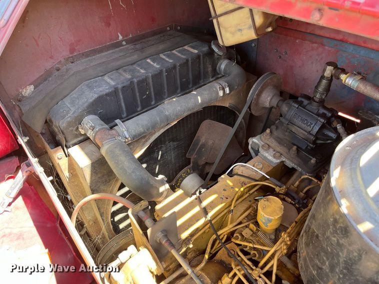 image for item FG0642 1971 International Harvester General C0-8190 pumper fire truck