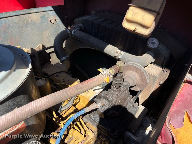 image for item FG0642 1971 International Harvester General C0-8190 pumper fire truck