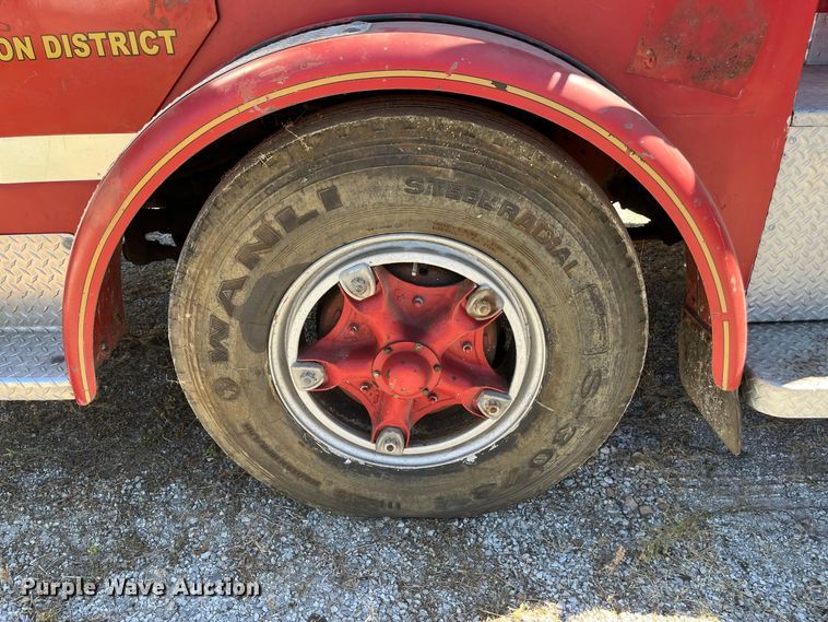 image for item FG0642 1971 International Harvester General C0-8190 pumper fire truck