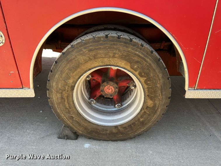 image for item FG0642 1971 International Harvester General C0-8190 pumper fire truck