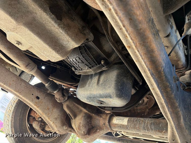 image for item FG3007 2006 Ford F550 chipper truck