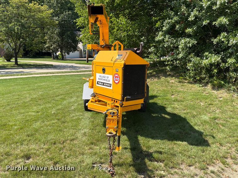 image for item FG3009 2011 Carlton 1712 wood chipper
