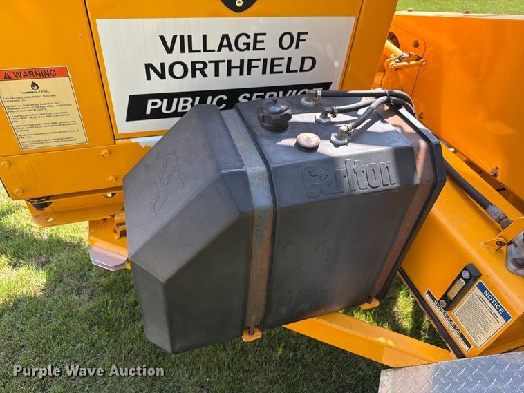 image for item FG3009 2011 Carlton 1712 wood chipper
