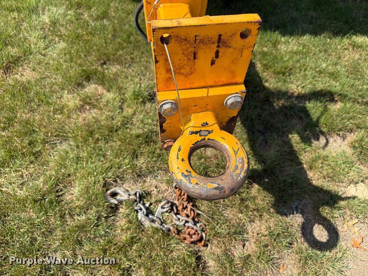 image for item FG3009 2011 Carlton 1712 wood chipper