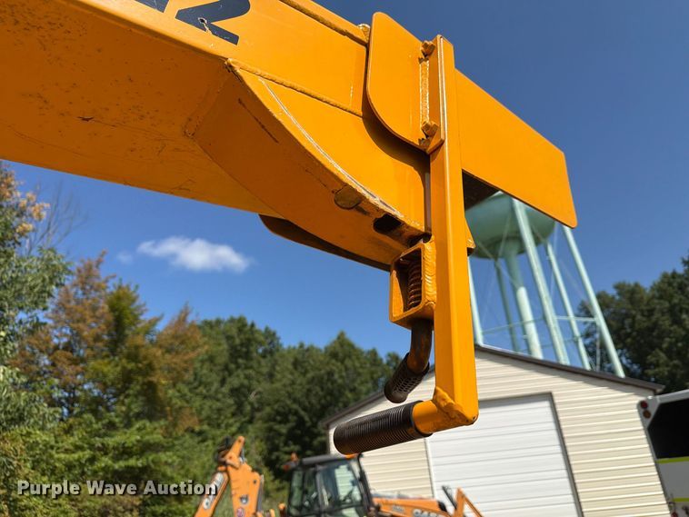 image for item FG3009 2011 Carlton 1712 wood chipper