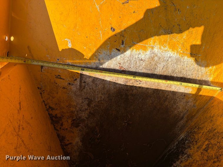 image for item FG3009 2011 Carlton 1712 wood chipper