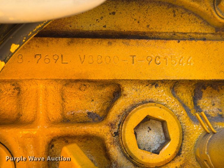 image for item FG3009 2011 Carlton 1712 wood chipper