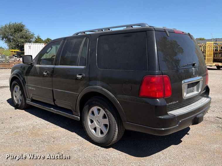 image for item FH6264 2004 Lincoln Navigator SUV
