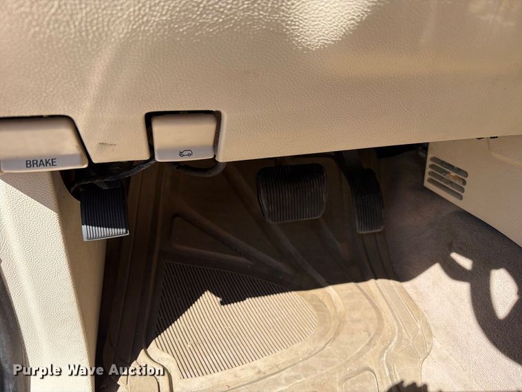 image for item FH6264 2004 Lincoln Navigator SUV