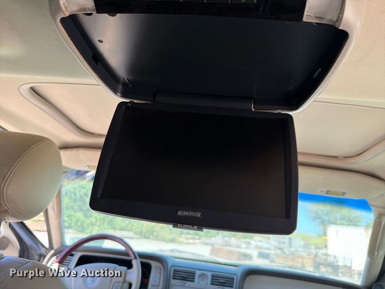 image for item FH6264 2004 Lincoln Navigator SUV