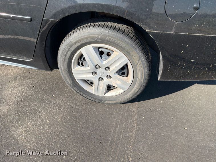image for item FH6372 2011 Chevrolet Impala 