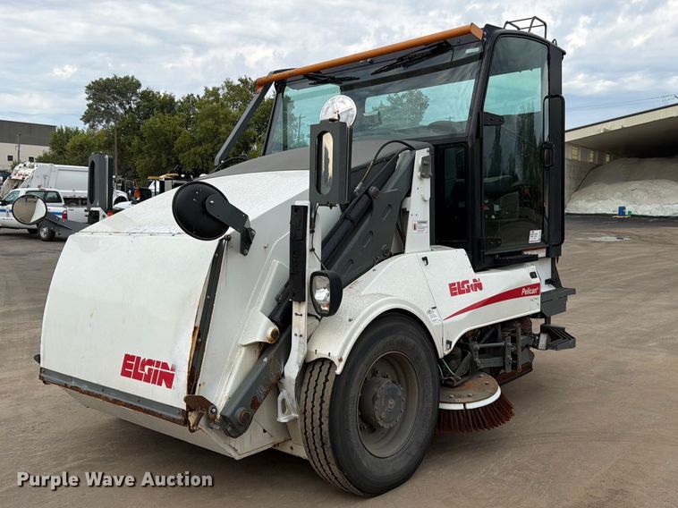image for item FK3386 2018 Elgin Pelican street sweeper