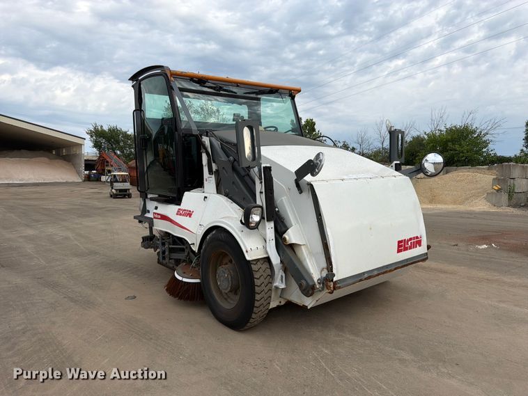 image for item FK3386 2018 Elgin Pelican street sweeper