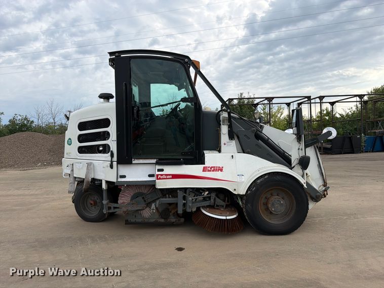 image for item FK3386 2018 Elgin Pelican street sweeper