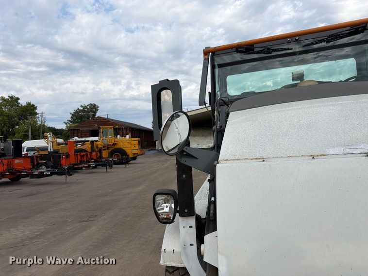 image for item FK3386 2018 Elgin Pelican street sweeper