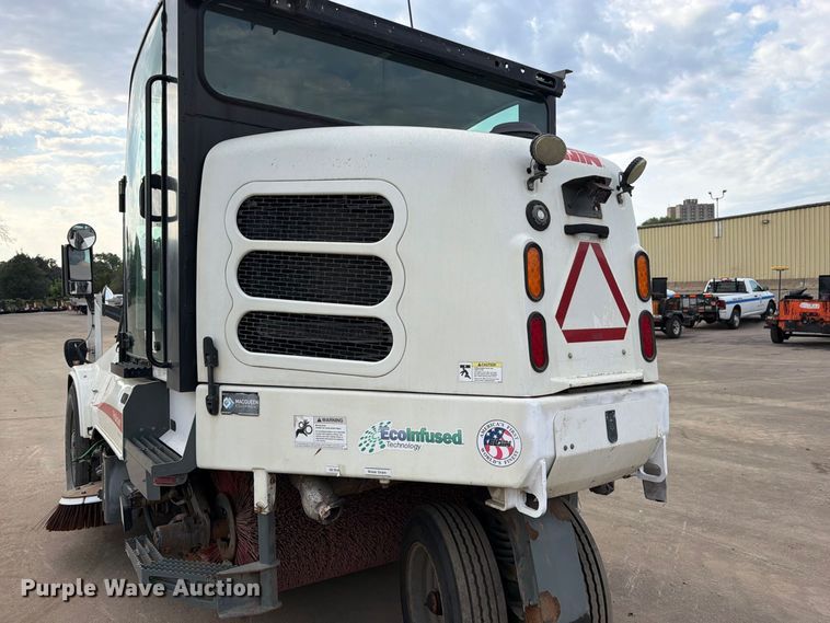image for item FK3386 2018 Elgin Pelican street sweeper