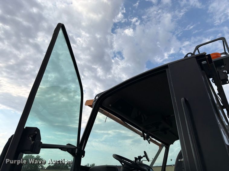 image for item FK3386 2018 Elgin Pelican street sweeper